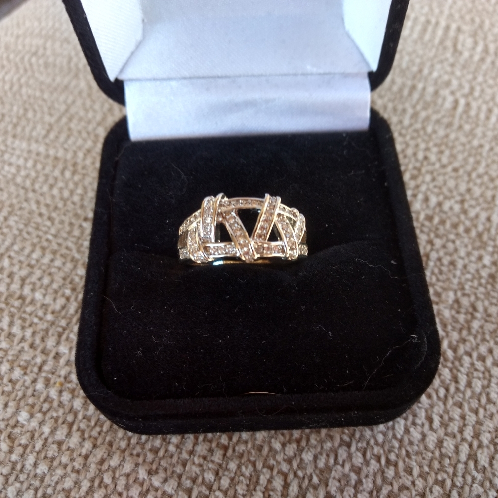 18 K White Gold Ring